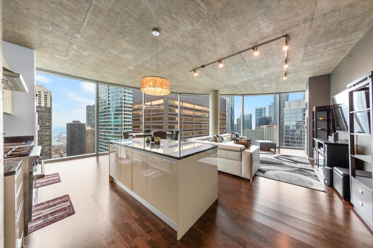 600 N FAIRBANKS Court Unit: 3301