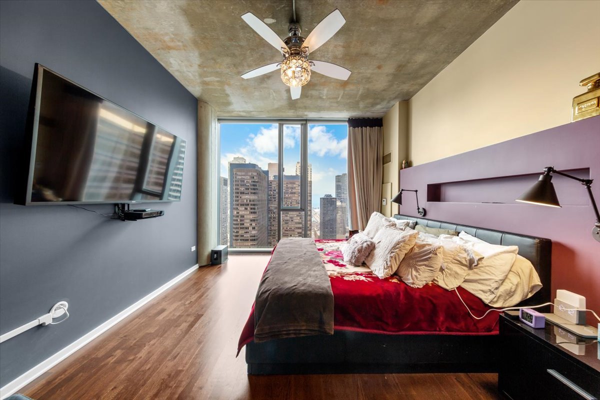 600 N FAIRBANKS Court Unit: 3301