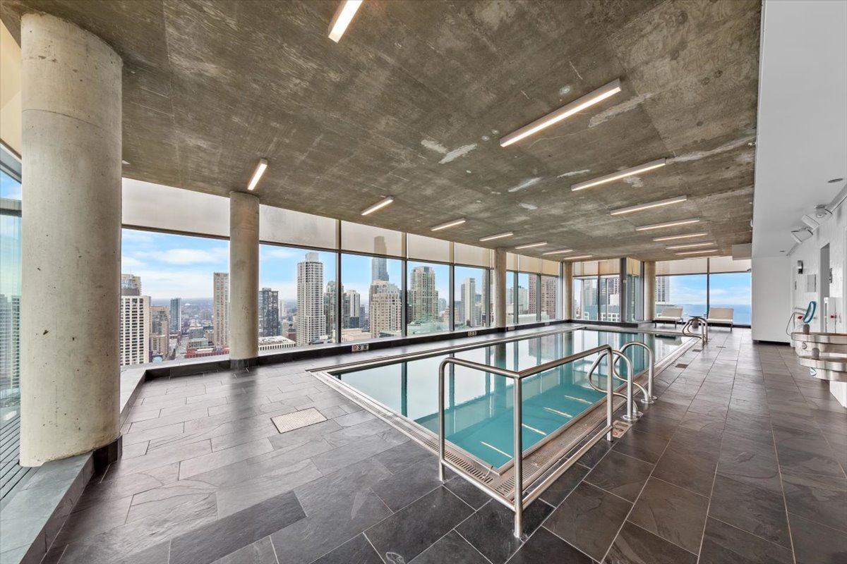 600 N FAIRBANKS Court Unit: 3301