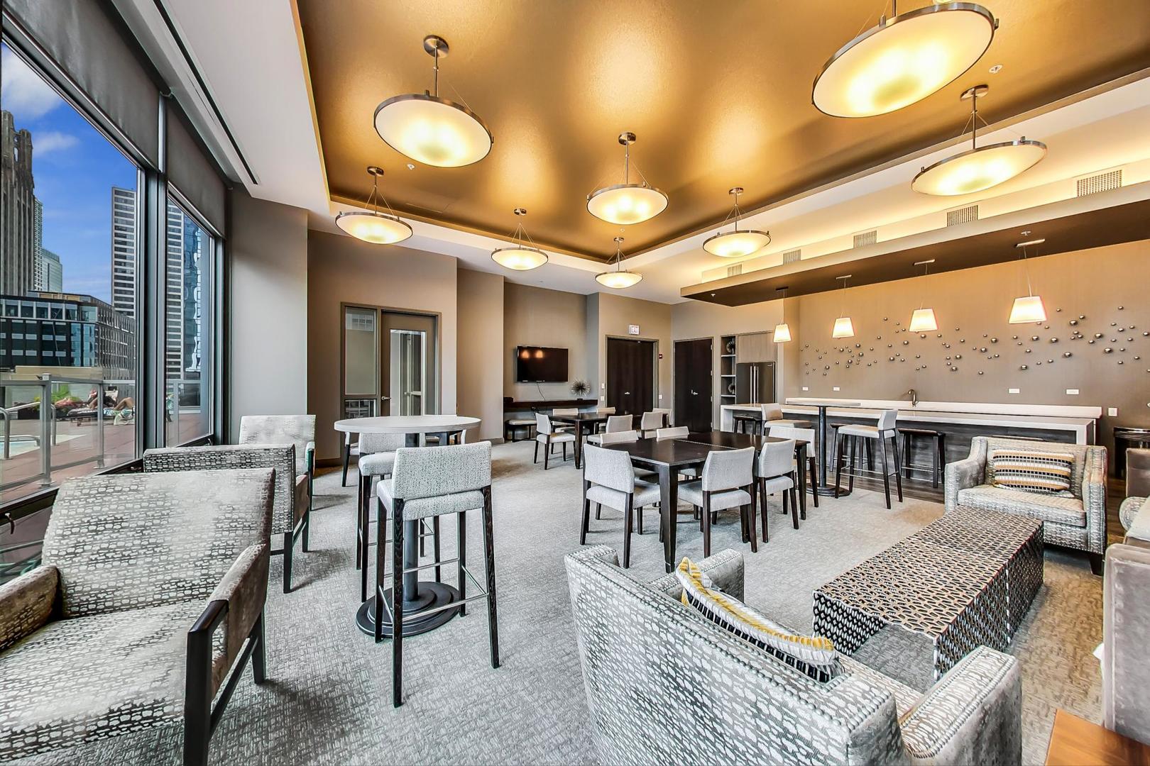 240 E Illinois Street Unit: 1805