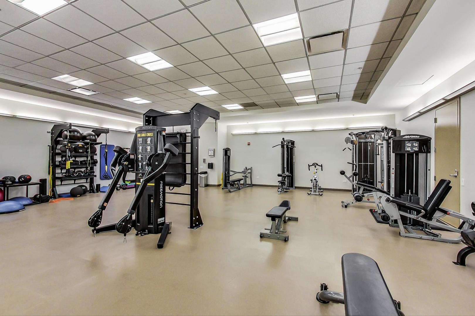 240 E Illinois Street Unit: 1805