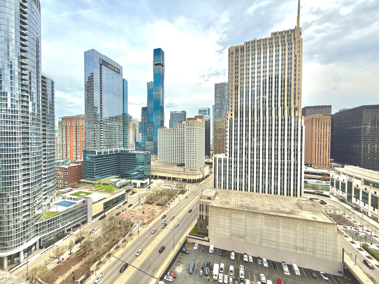 240 E Illinois Street Unit: 1805