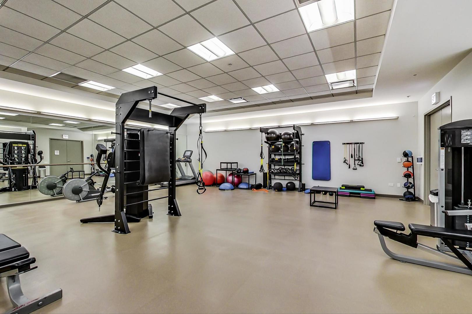 240 E Illinois Street Unit: 1805