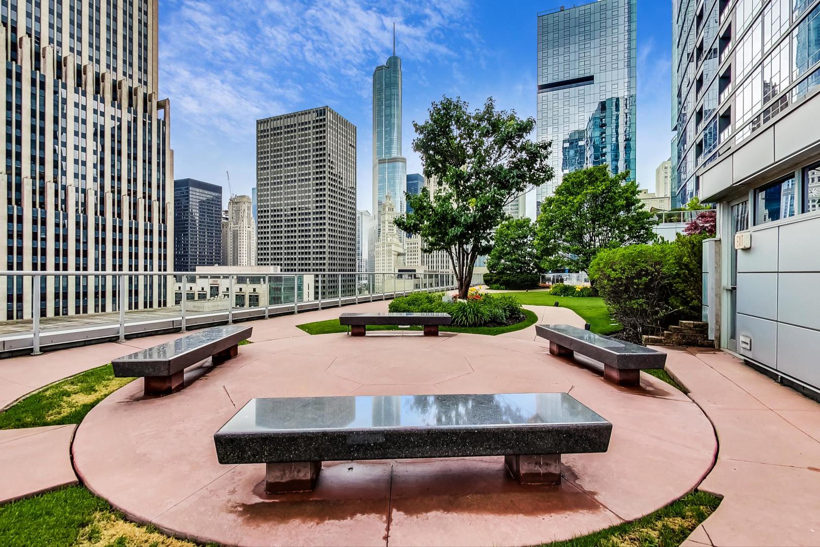 240 E Illinois Street Unit: 1805