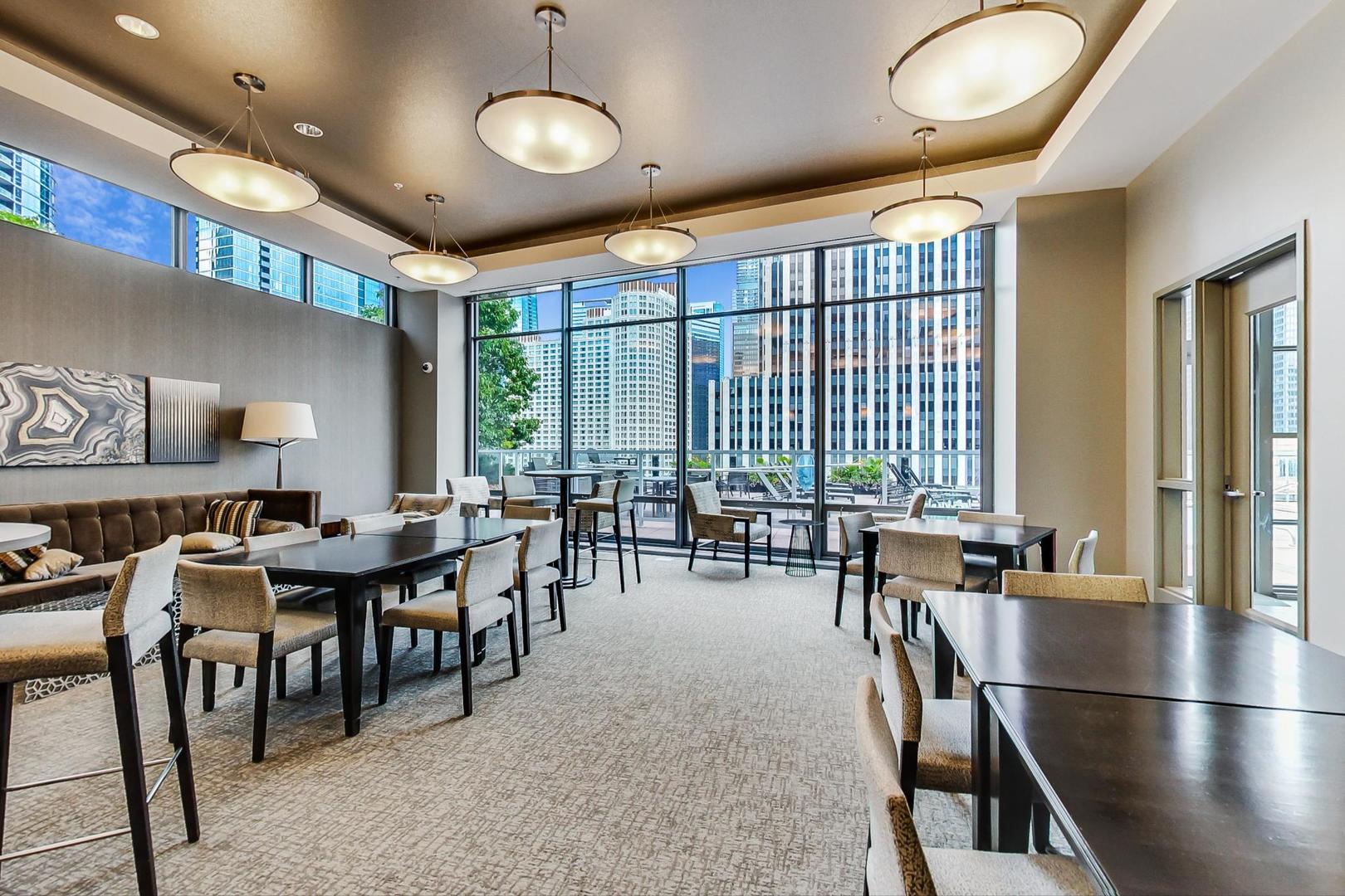 240 E Illinois Street Unit: 1805