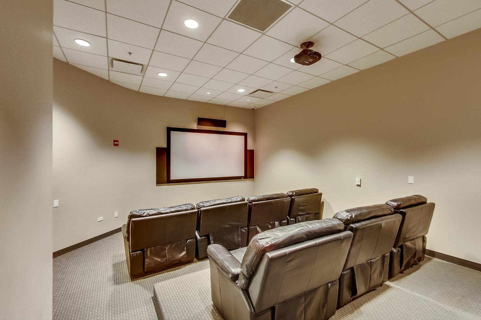 240 E Illinois Street Unit: 1805