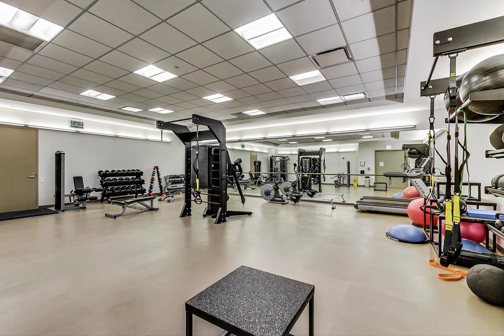 240 E Illinois Street Unit: 1805