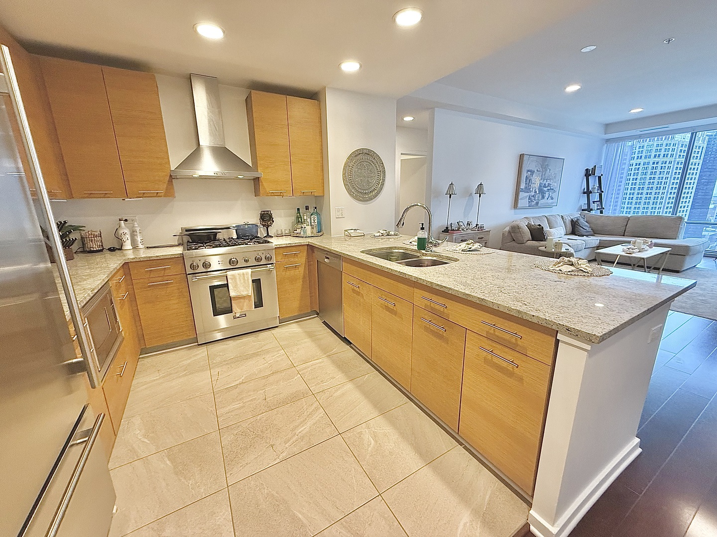 240 E Illinois Street Unit: 1805