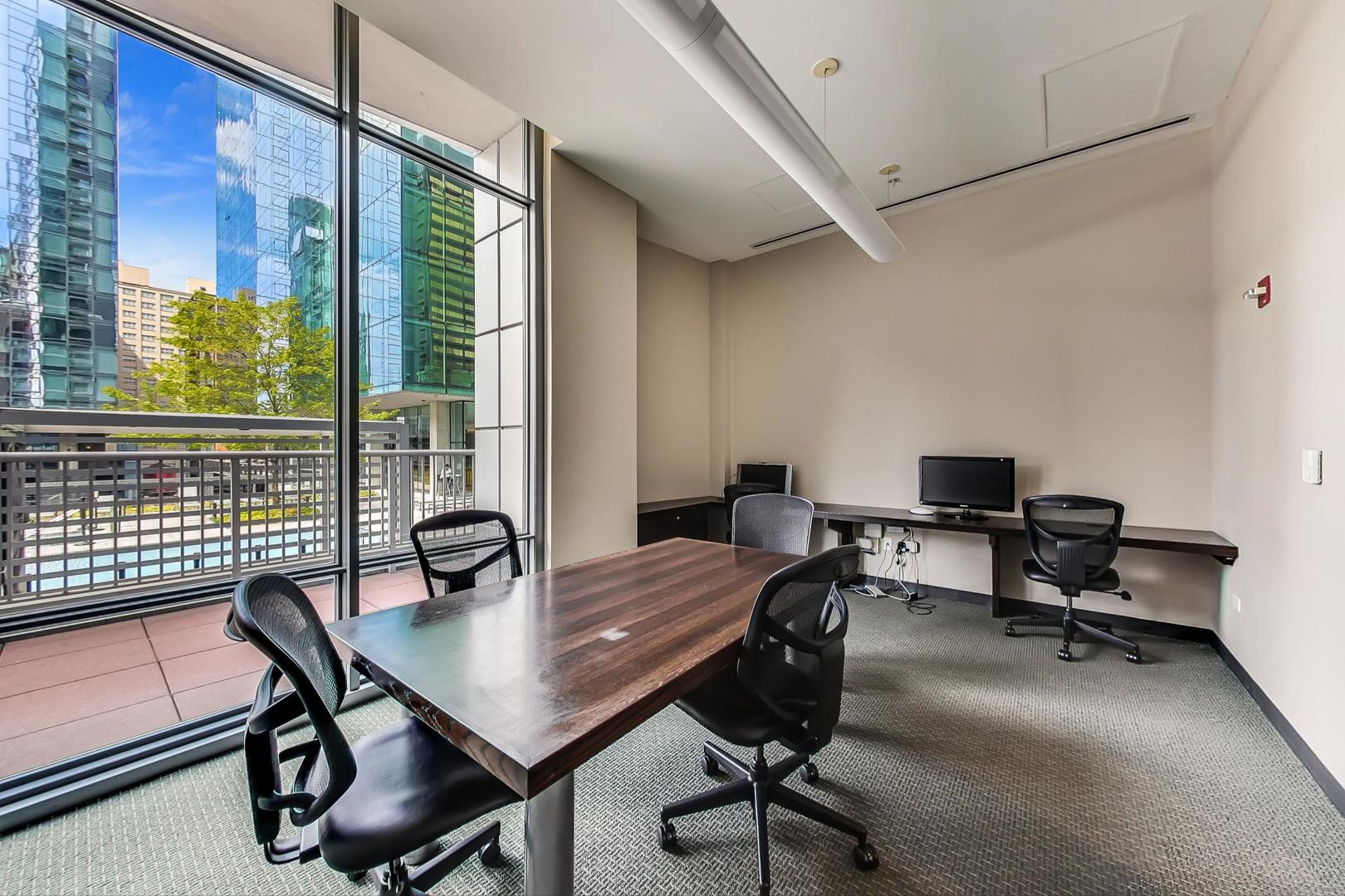 240 E Illinois Street Unit: 1805