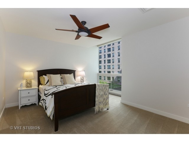 250 E Pearson Street Unit: 1006