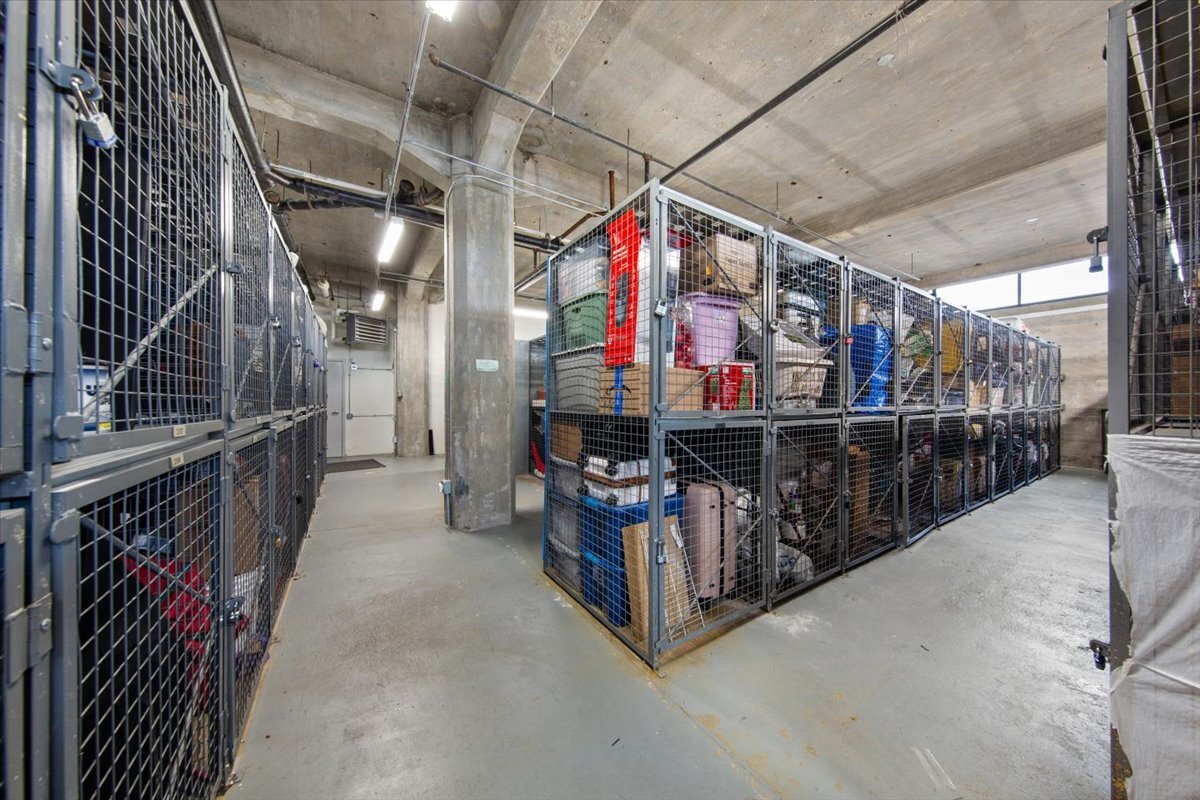 210 S Des Plaines Avenue Unit: 1603
