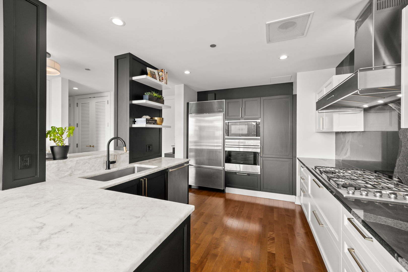 401 N Wabash Avenue Unit: 31J