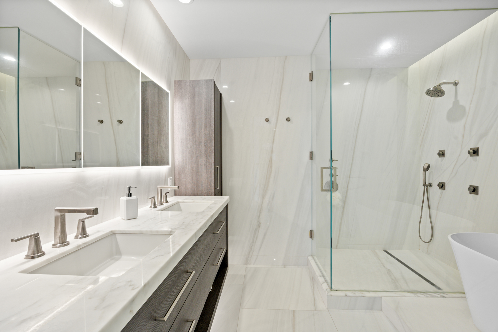 401 N Wabash Avenue Unit: 31J