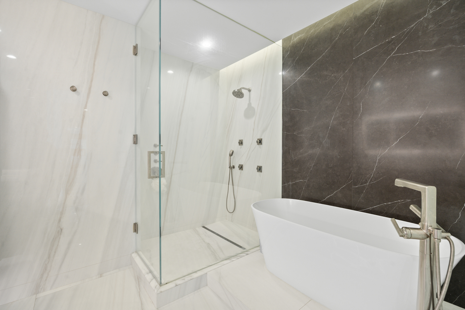 401 N Wabash Avenue Unit: 31J