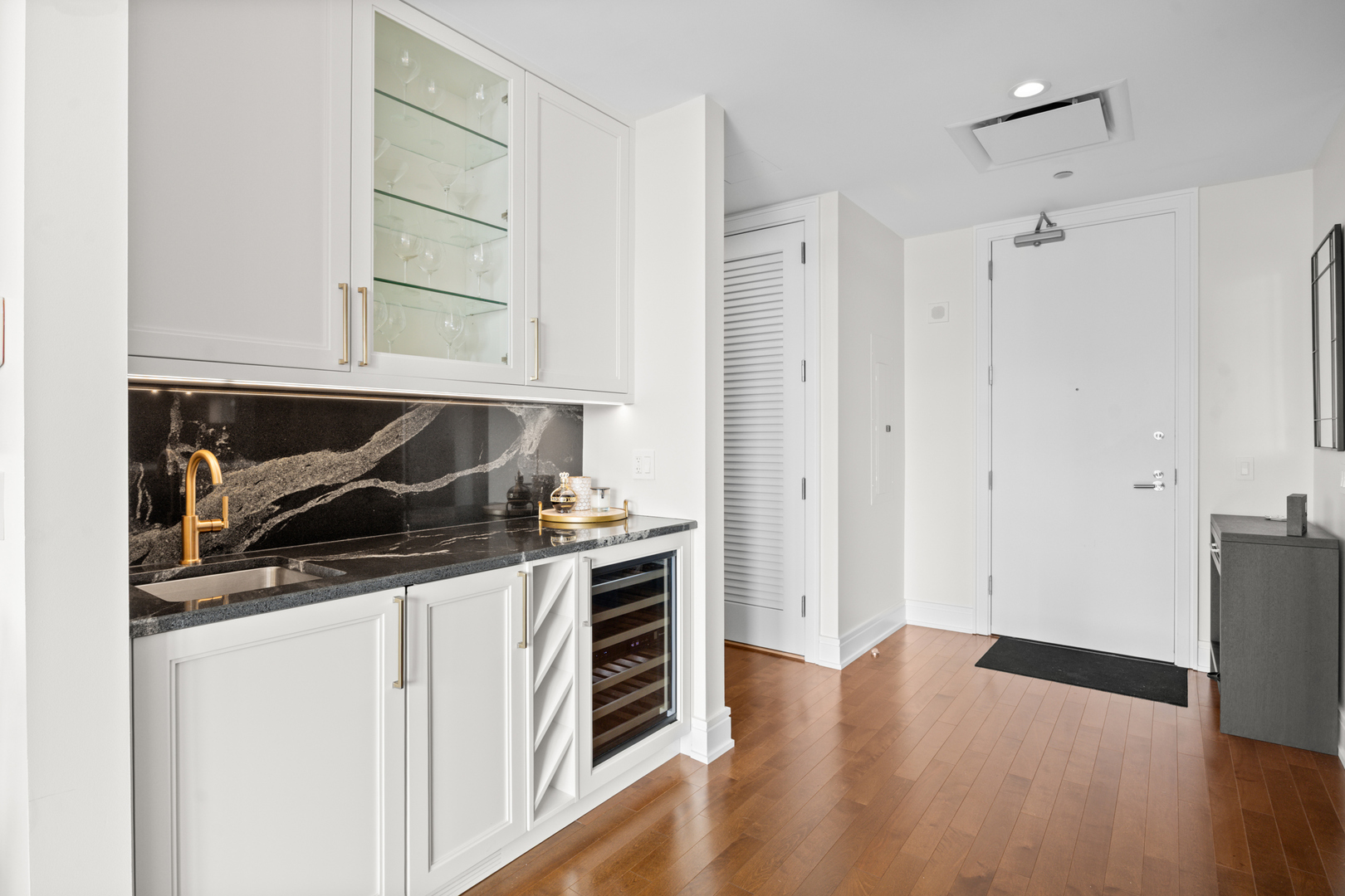 401 N Wabash Avenue Unit: 31J