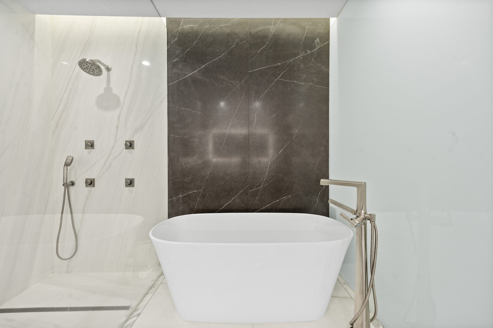 401 N Wabash Avenue Unit: 31J