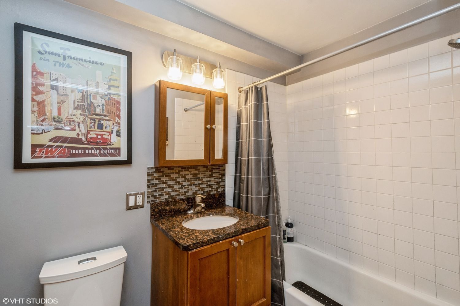 2305 N Oakley Avenue Unit: 1