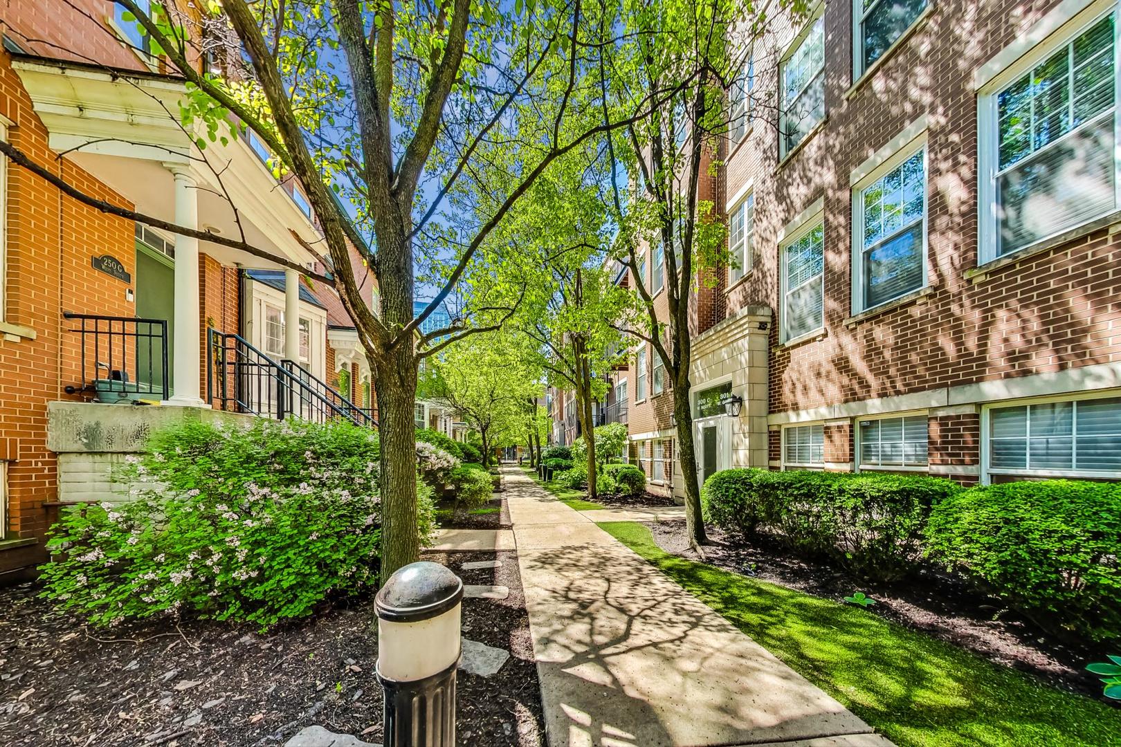 301 W GOETHE Street Unit: 304C
