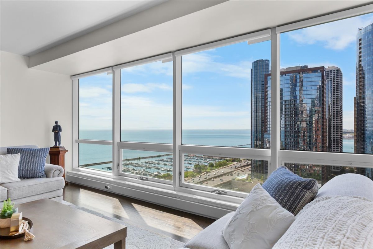 445 E NORTH WATER Street Unit: 2501