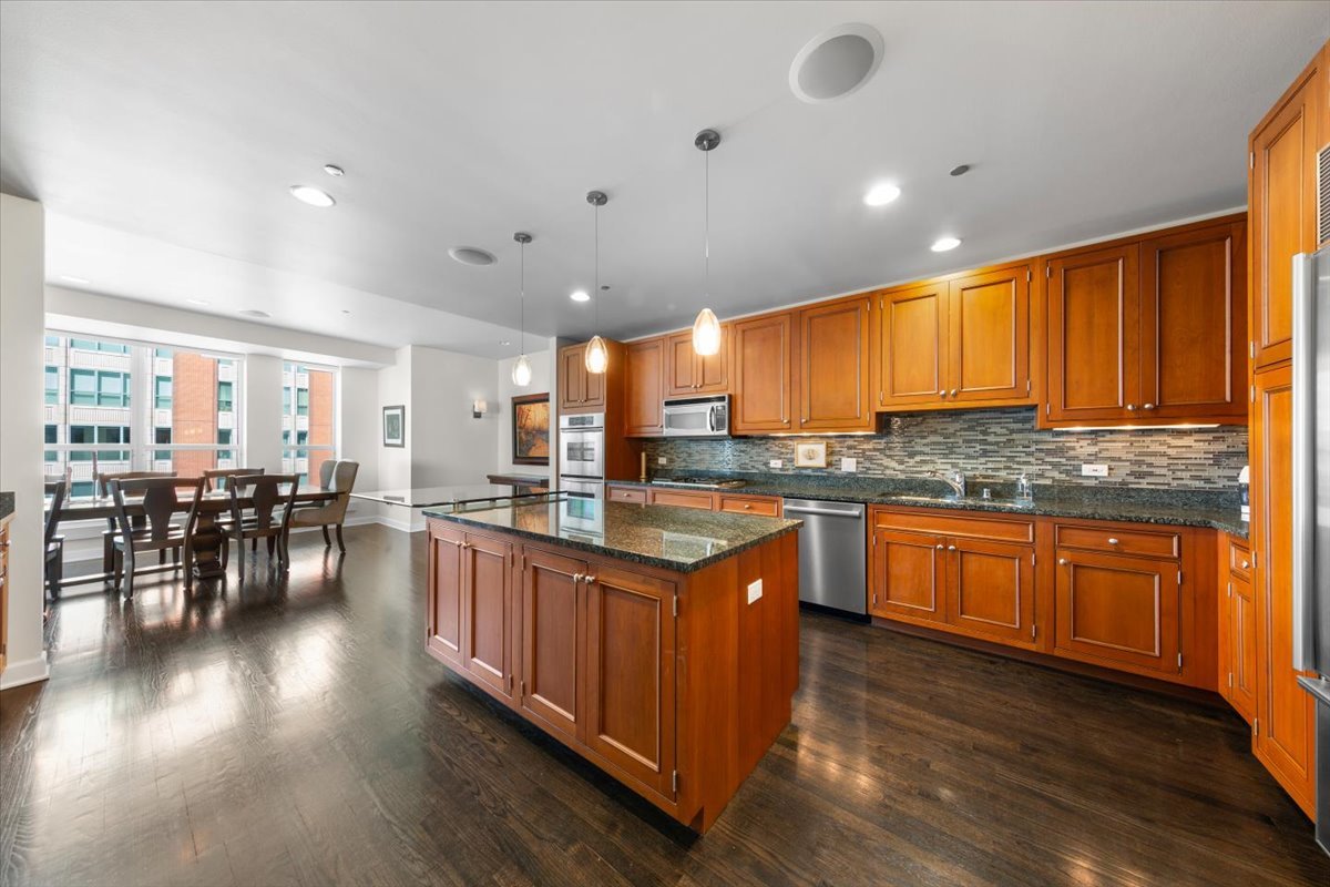 445 E NORTH WATER Street Unit: 2501
