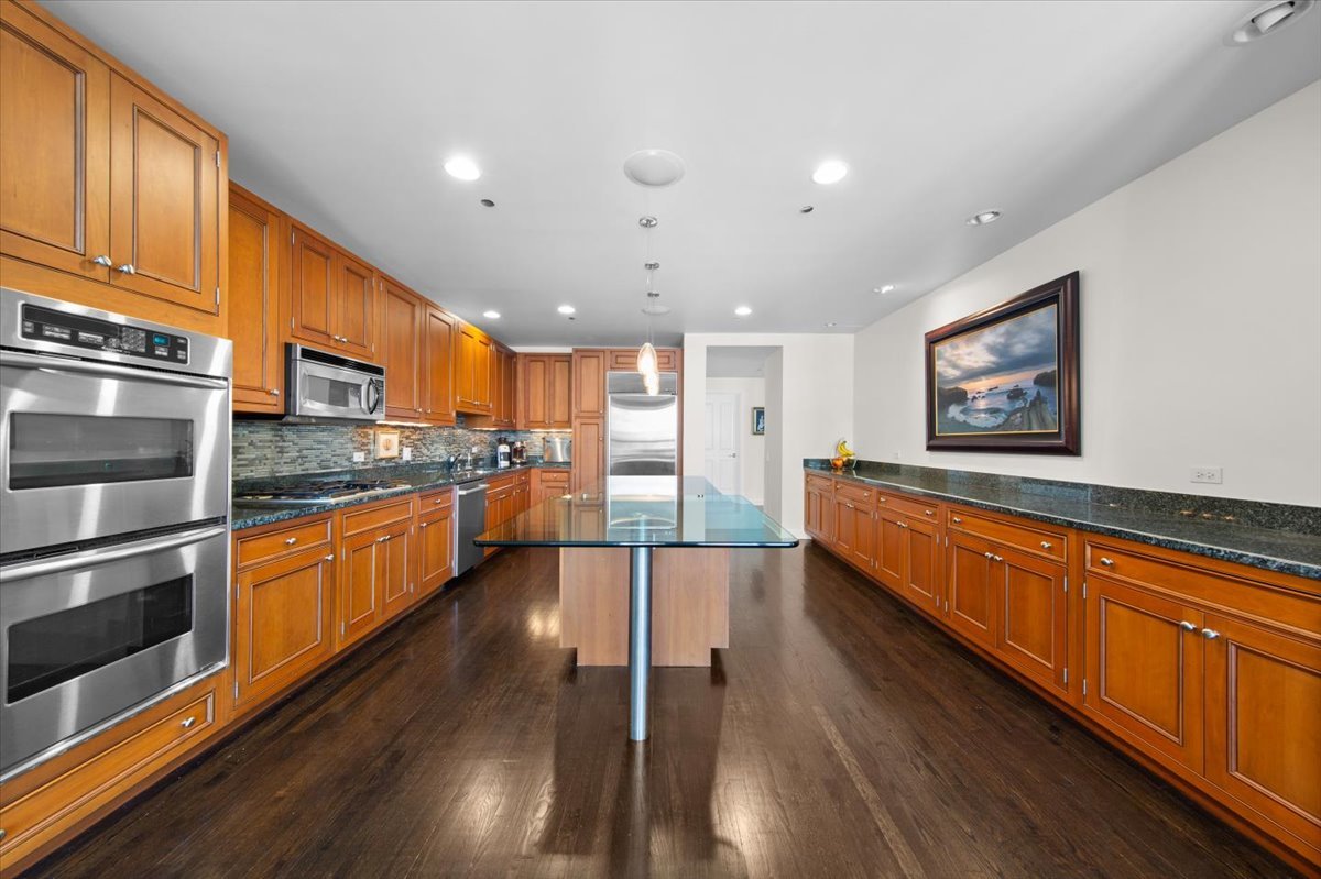 445 E NORTH WATER Street Unit: 2501