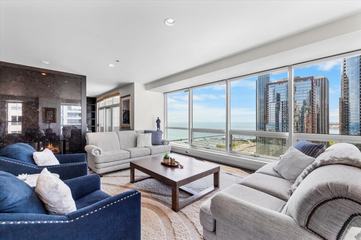 445 E NORTH WATER Street Unit: 2501