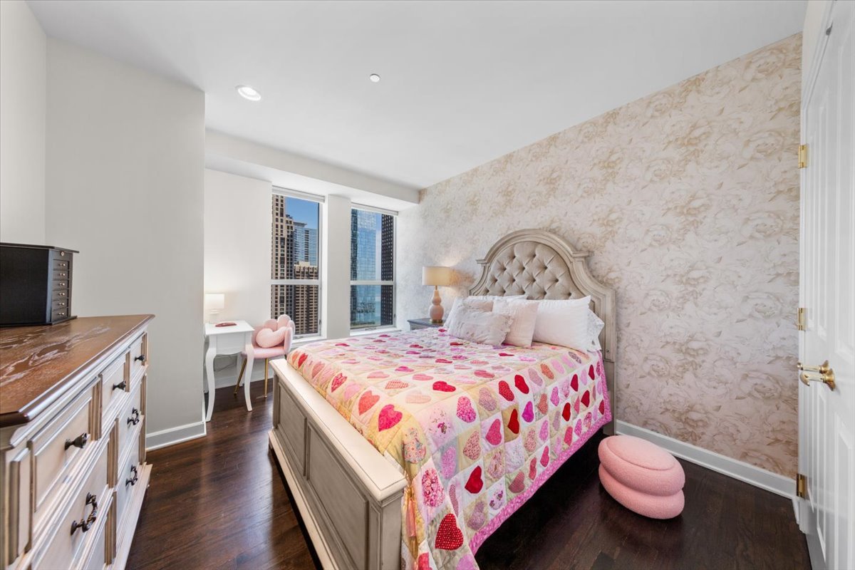 445 E NORTH WATER Street Unit: 2501