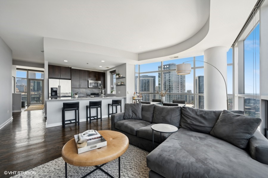 303 W OHIO Street Unit: 3107