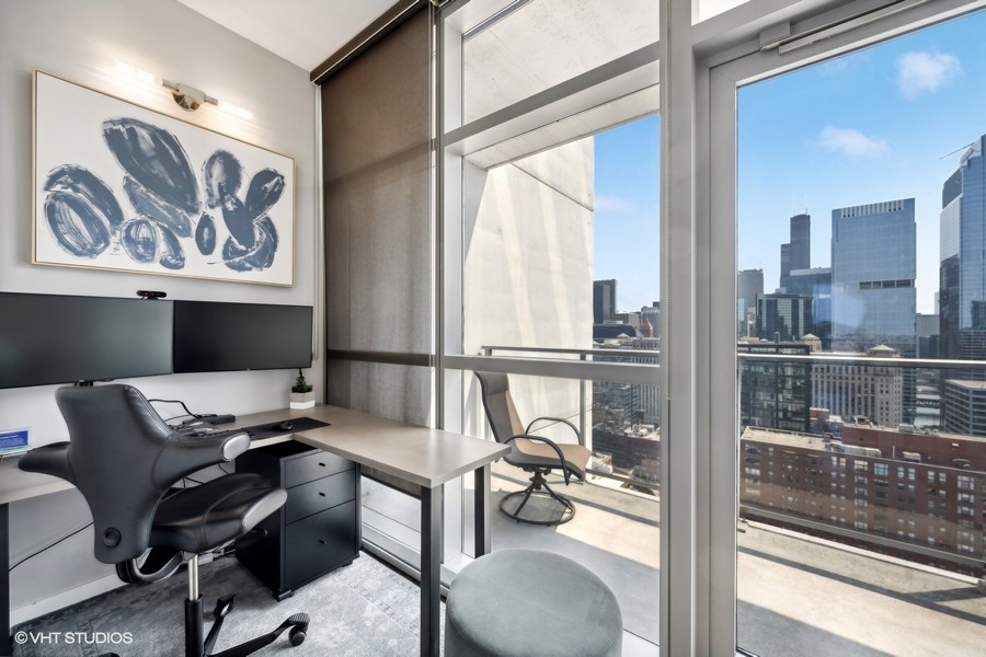 303 W OHIO Street Unit: 3107