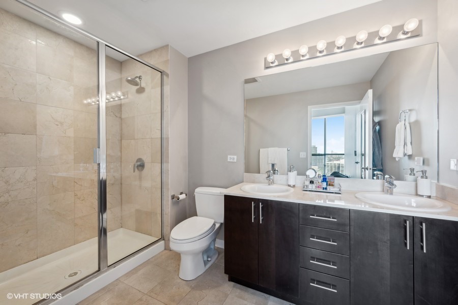 303 W OHIO Street Unit: 3107