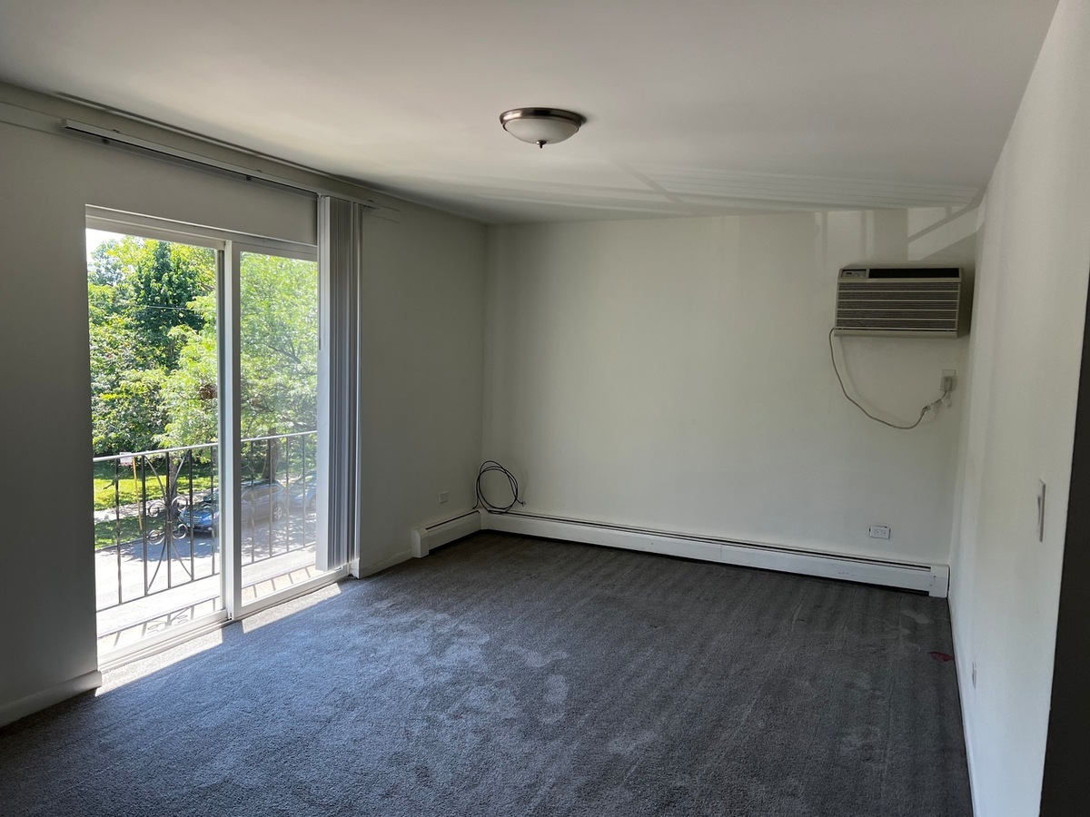 4036 N California Avenue Unit: 301