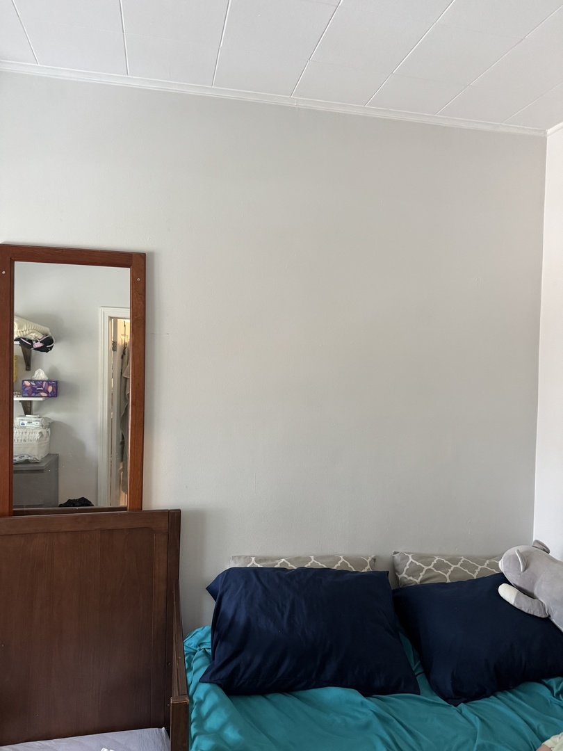 3145 S May Street Unit: 1F