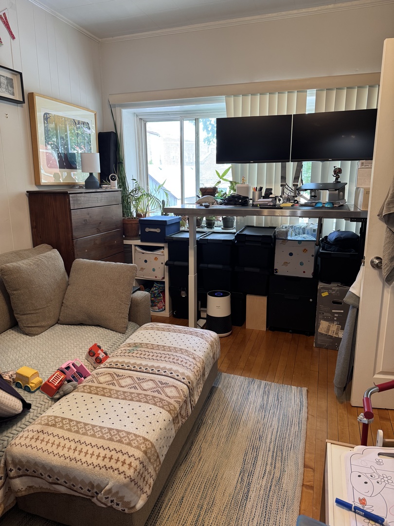 3145 S May Street Unit: 1F