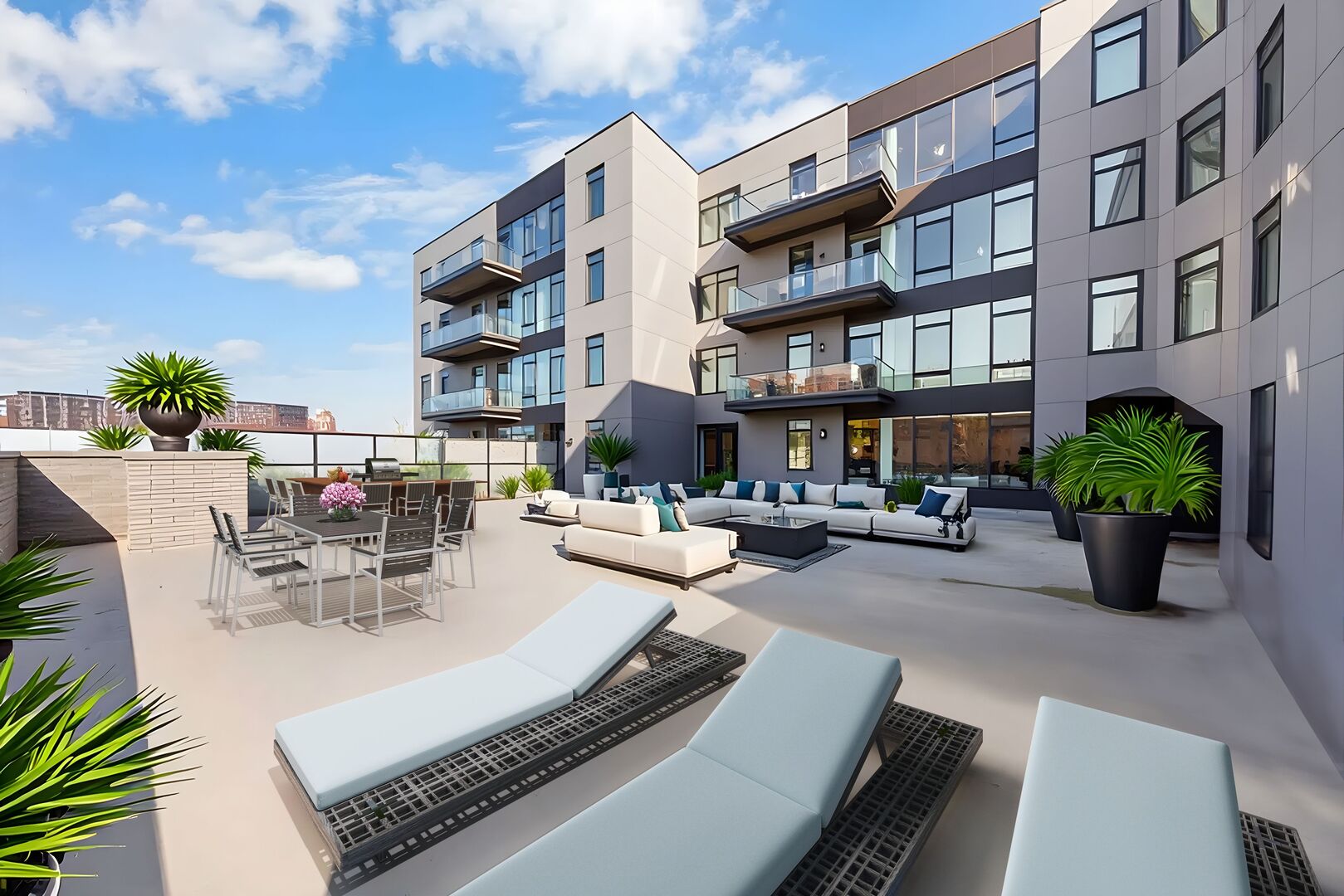 6 N Bishop Street Unit: 206