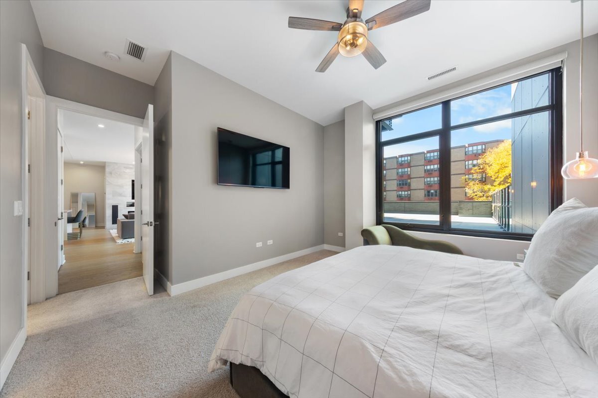 6 N Bishop Street Unit: 206