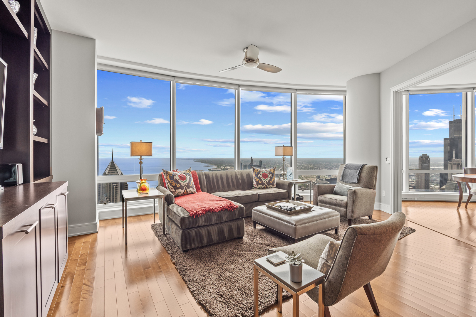401 N Wabash Avenue Unit: 74D
