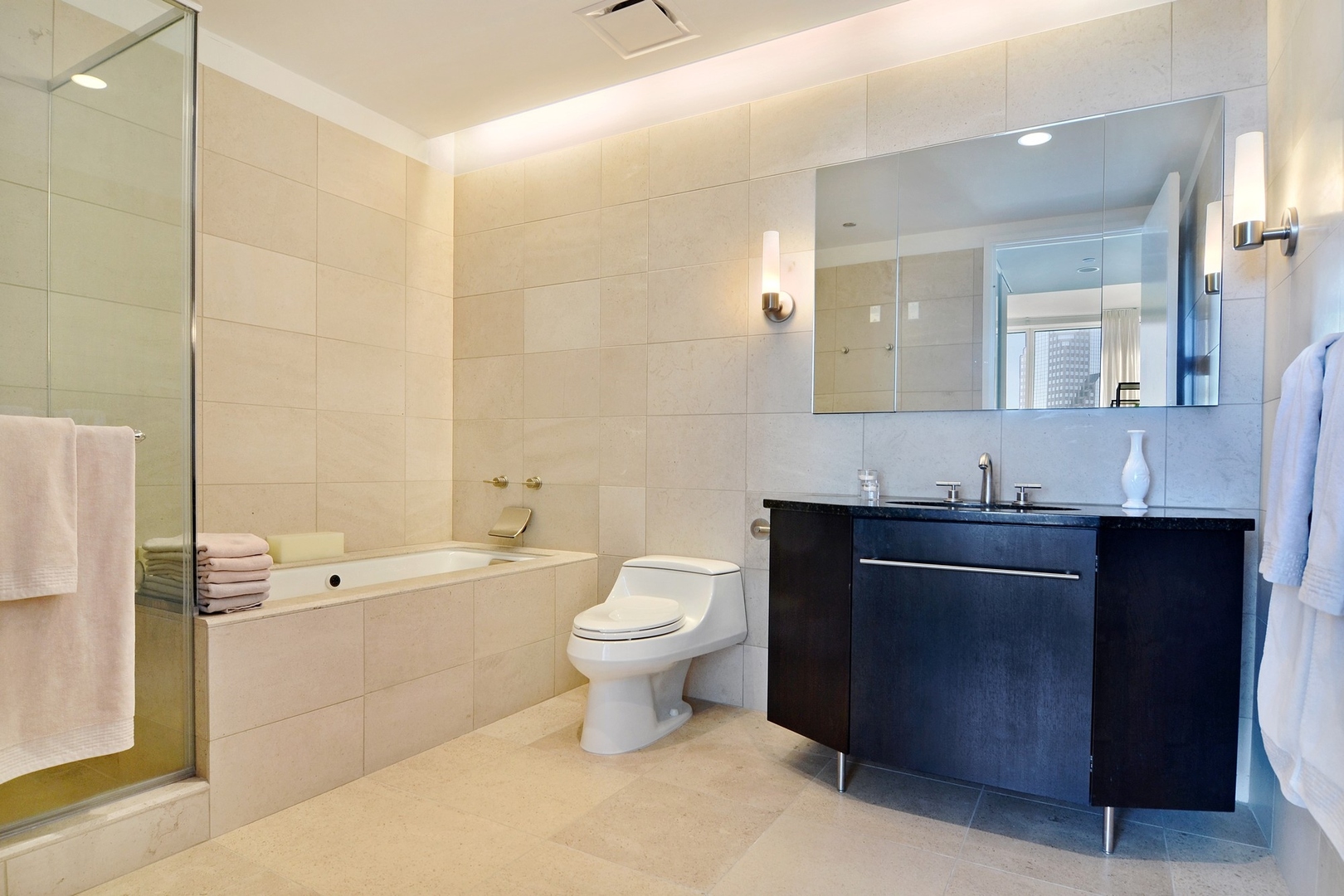 401 N Wabash Avenue Unit: 33I
