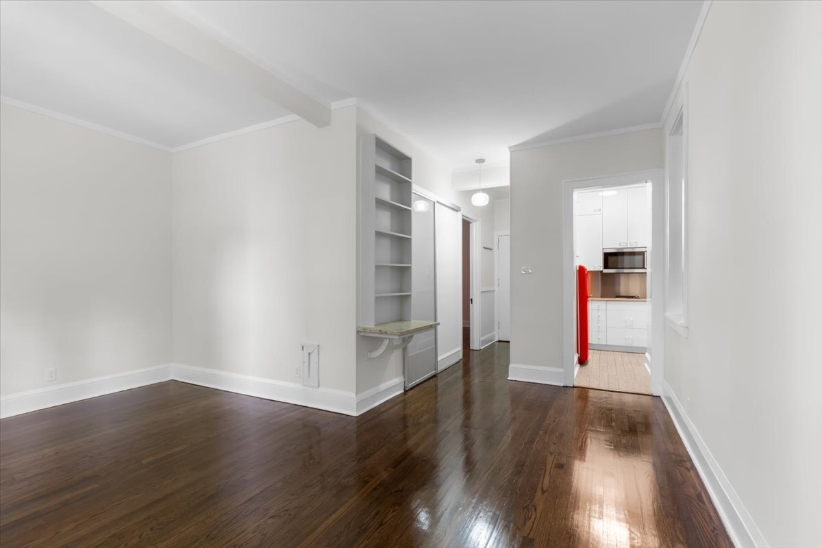 1633 E Hyde Park Boulevard Unit: 1D