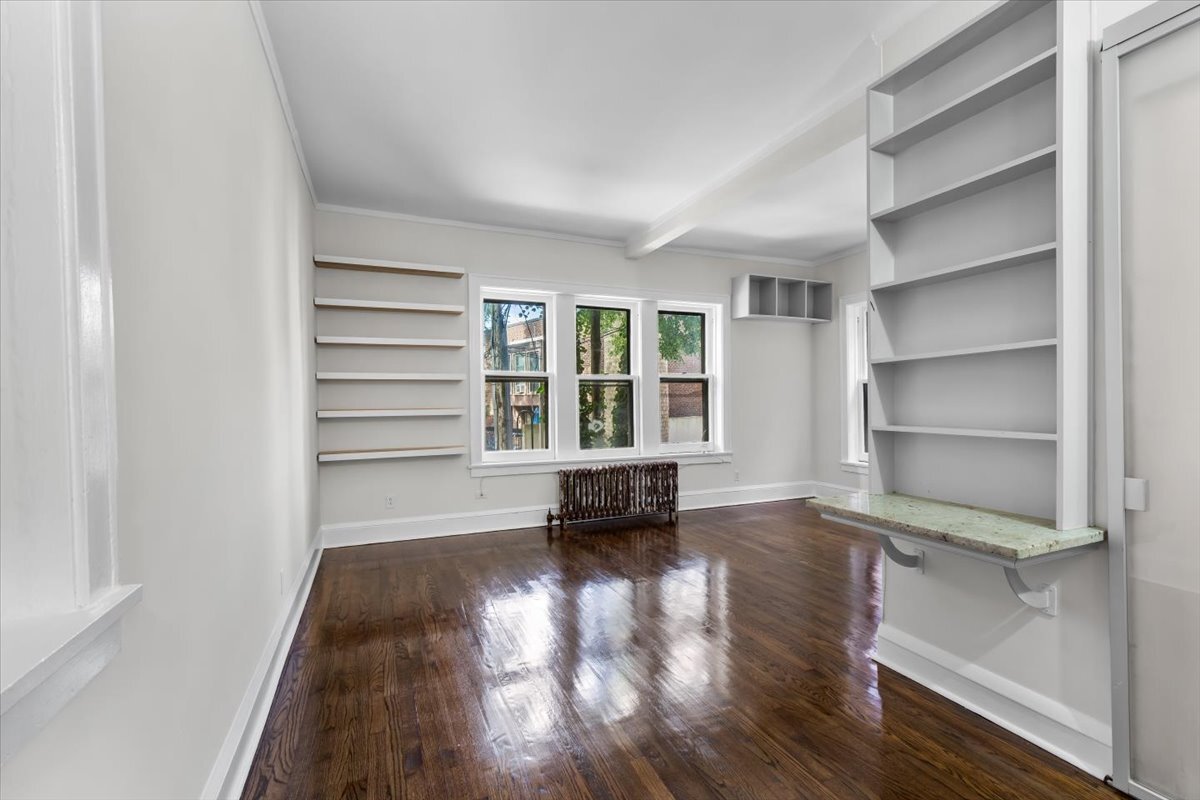 1633 E Hyde Park Boulevard Unit: 1D
