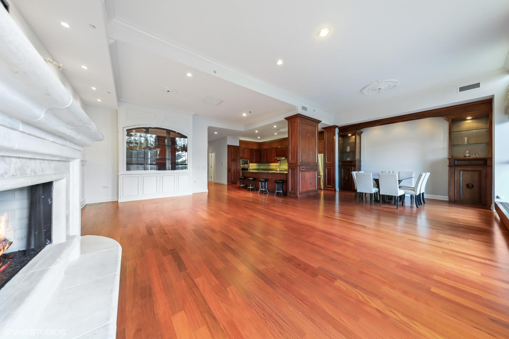 310 S Michigan Avenue Unit: 202