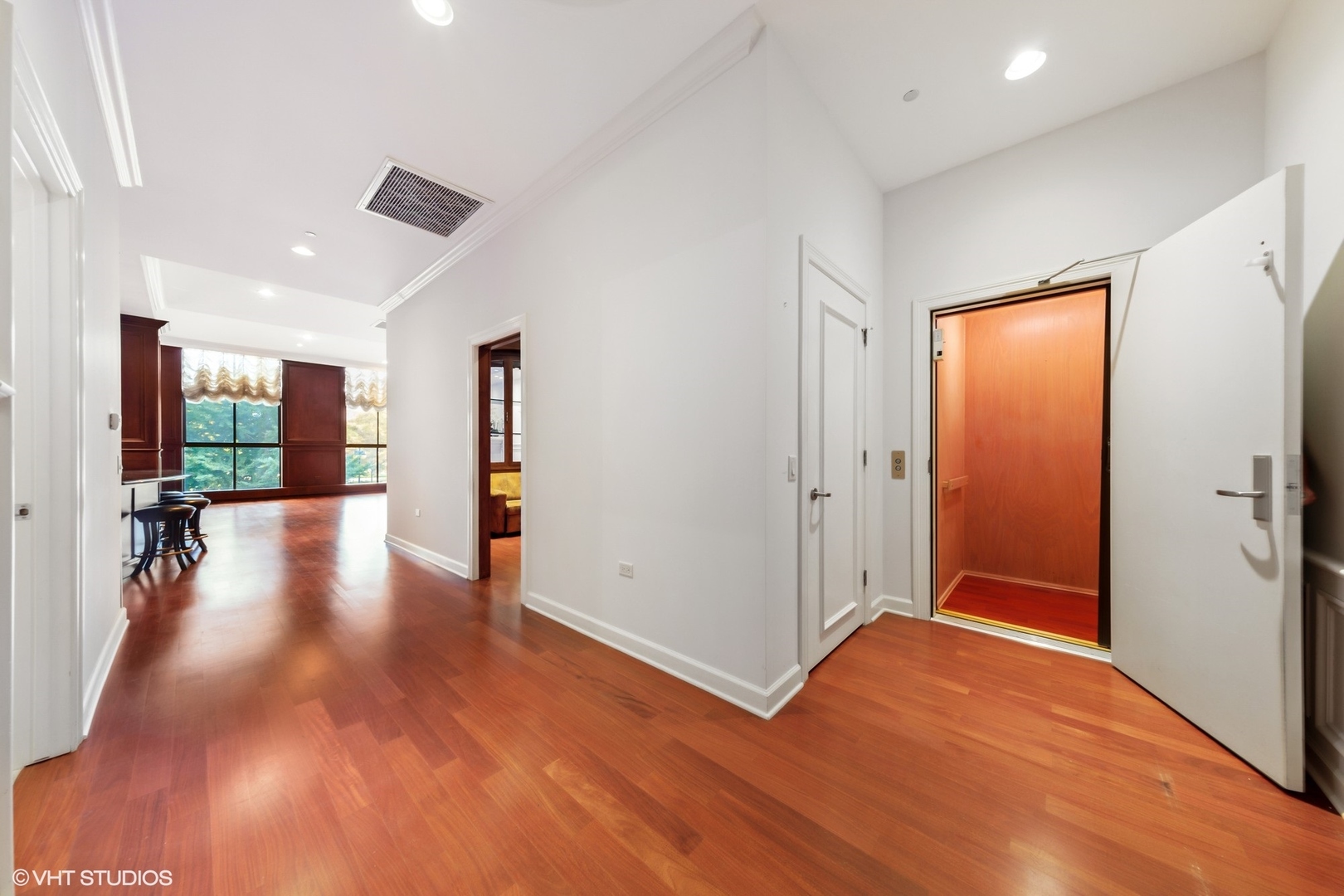 310 S Michigan Avenue Unit: 202