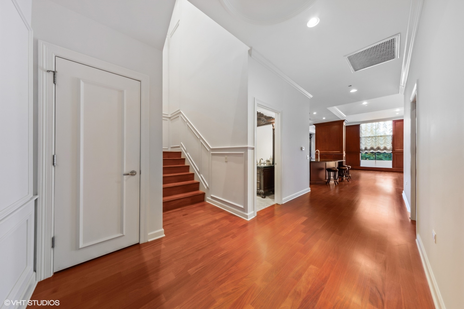 310 S Michigan Avenue Unit: 202