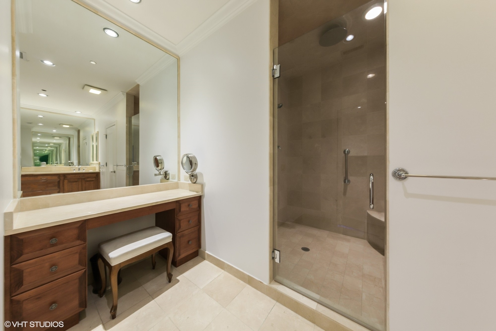 310 S Michigan Avenue Unit: 202