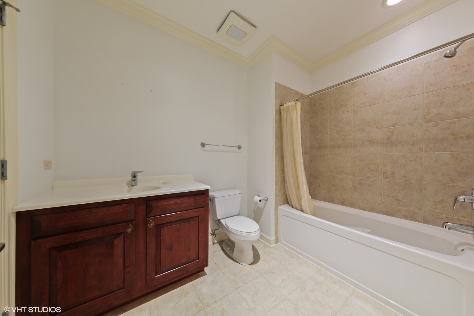 310 S Michigan Avenue Unit: 202