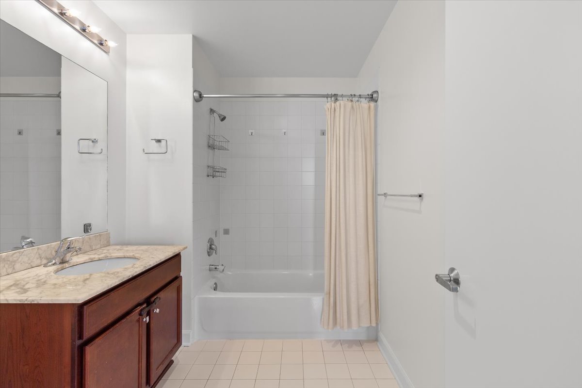 100 E 14th Street Unit: 2204