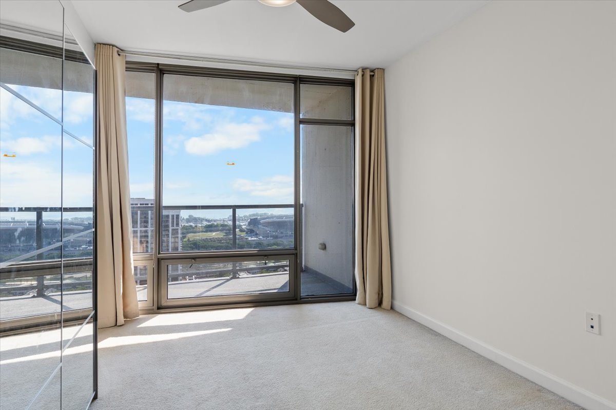 100 E 14th Street Unit: 2204