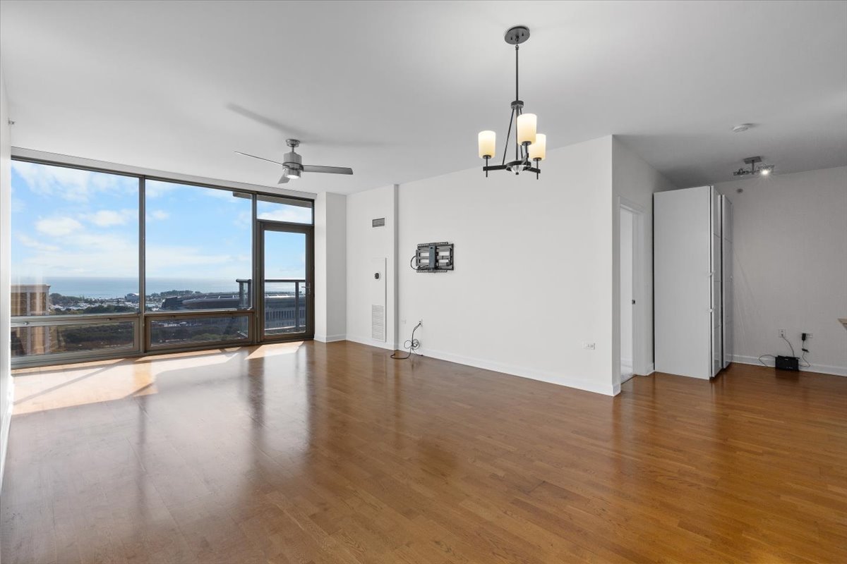 100 E 14th Street Unit: 2204