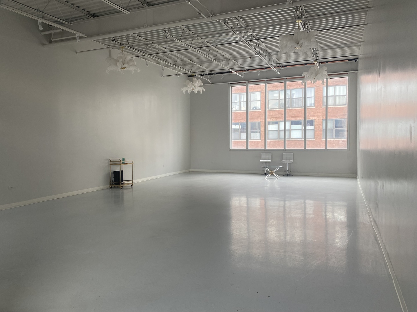 2252 S Archer Avenue Unit: 207