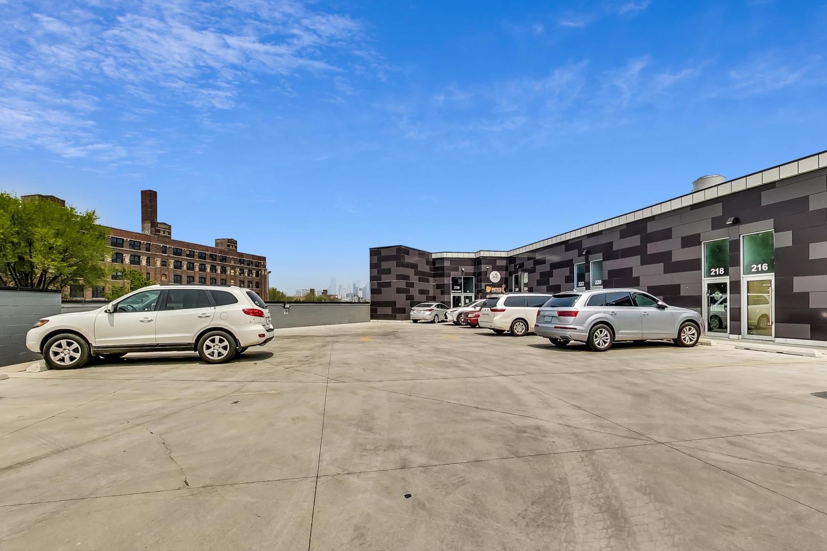 2252 S Archer Avenue Unit: 207