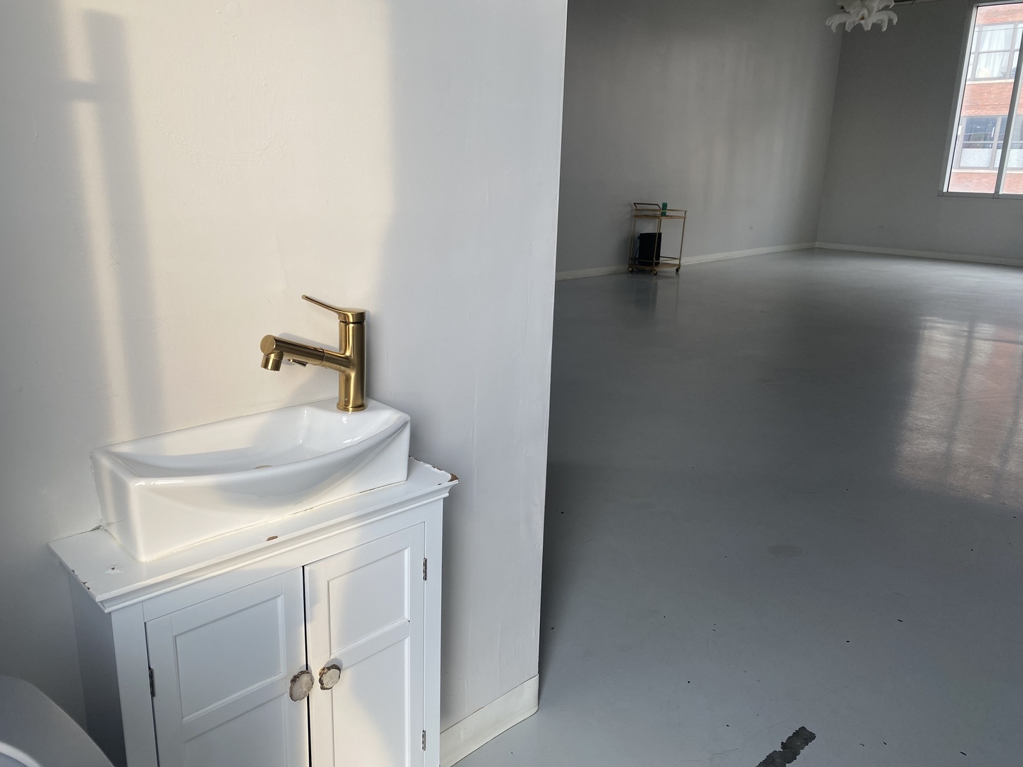 2252 S Archer Avenue Unit: 207
